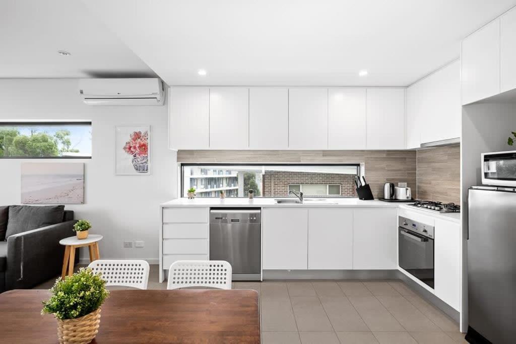Apartment New Modern 2br 2baths In Homebush Sleeps 6