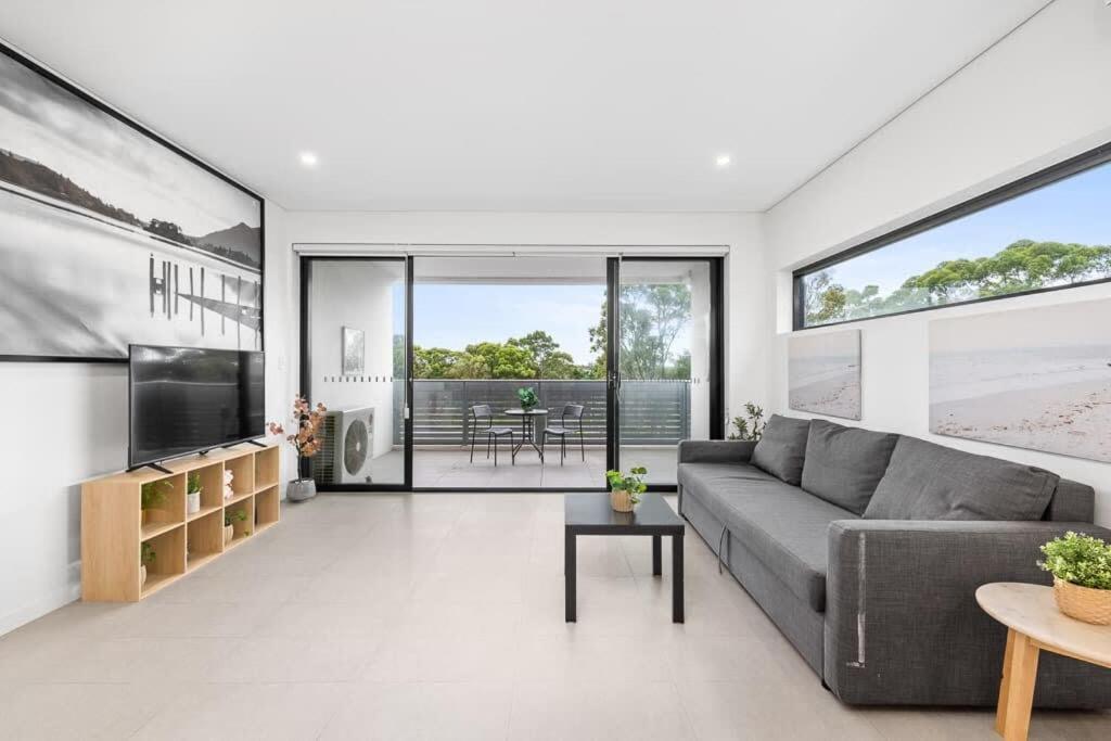 New Modern 2br 2baths In Homebush Sleeps 6 *