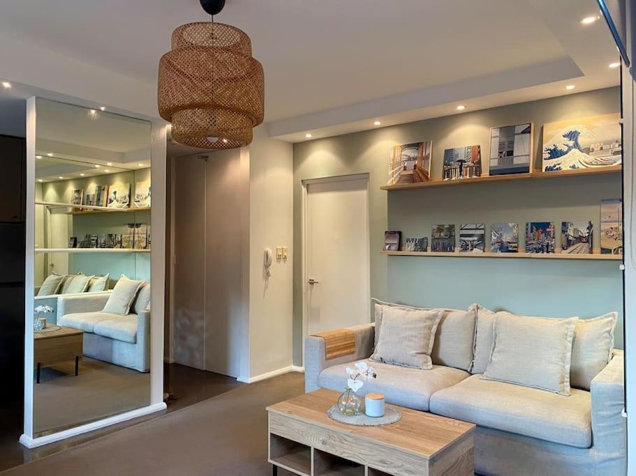 Beautiful 1 Bedroom Unit 1 Block From Coogee Apartment