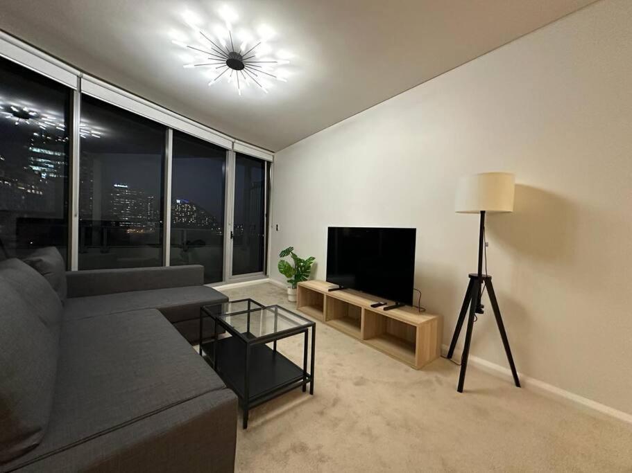 Cozy 2 Bedroom Darling Harbour Sydney