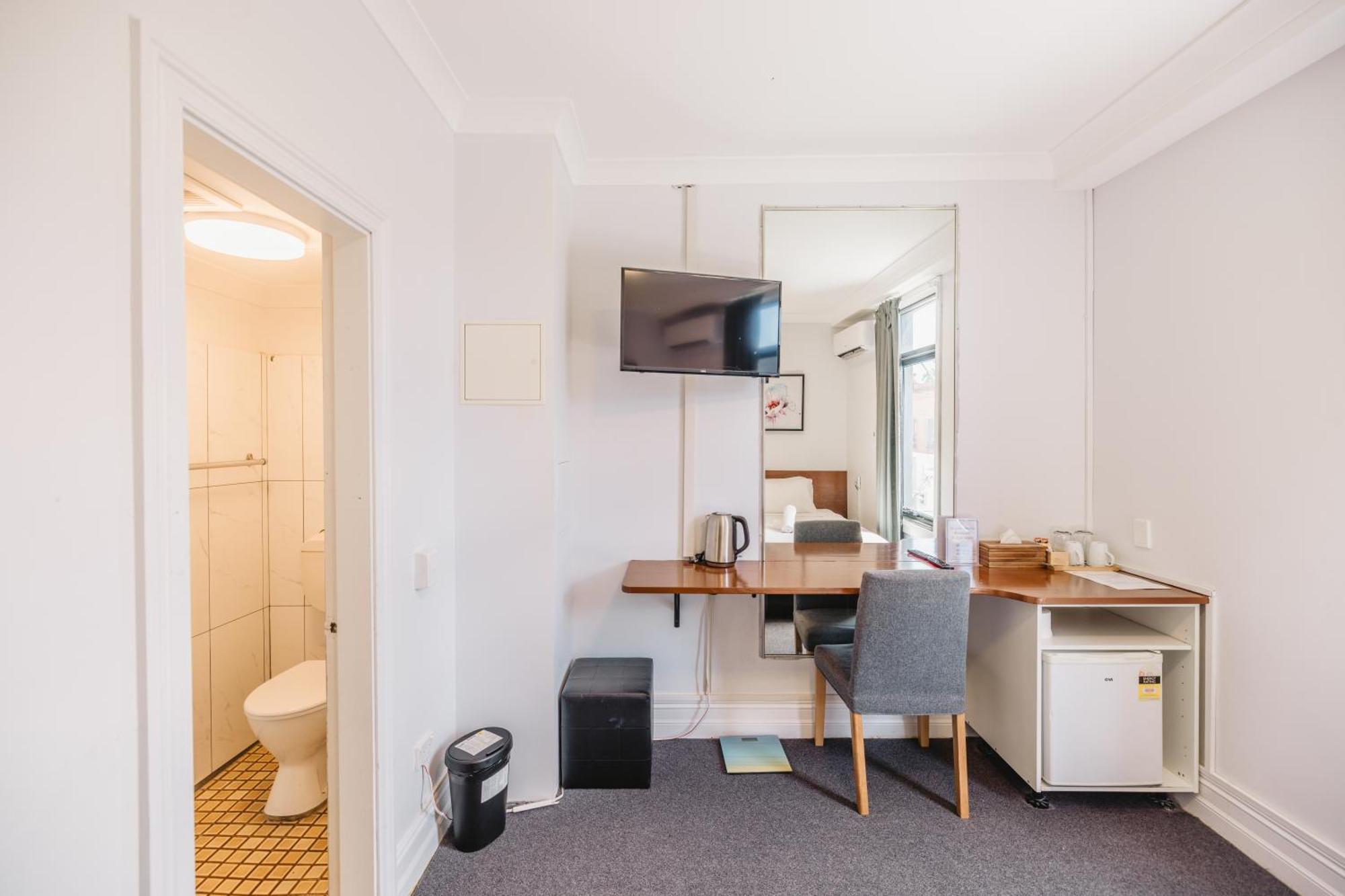 Newtown Cozy * Sydney