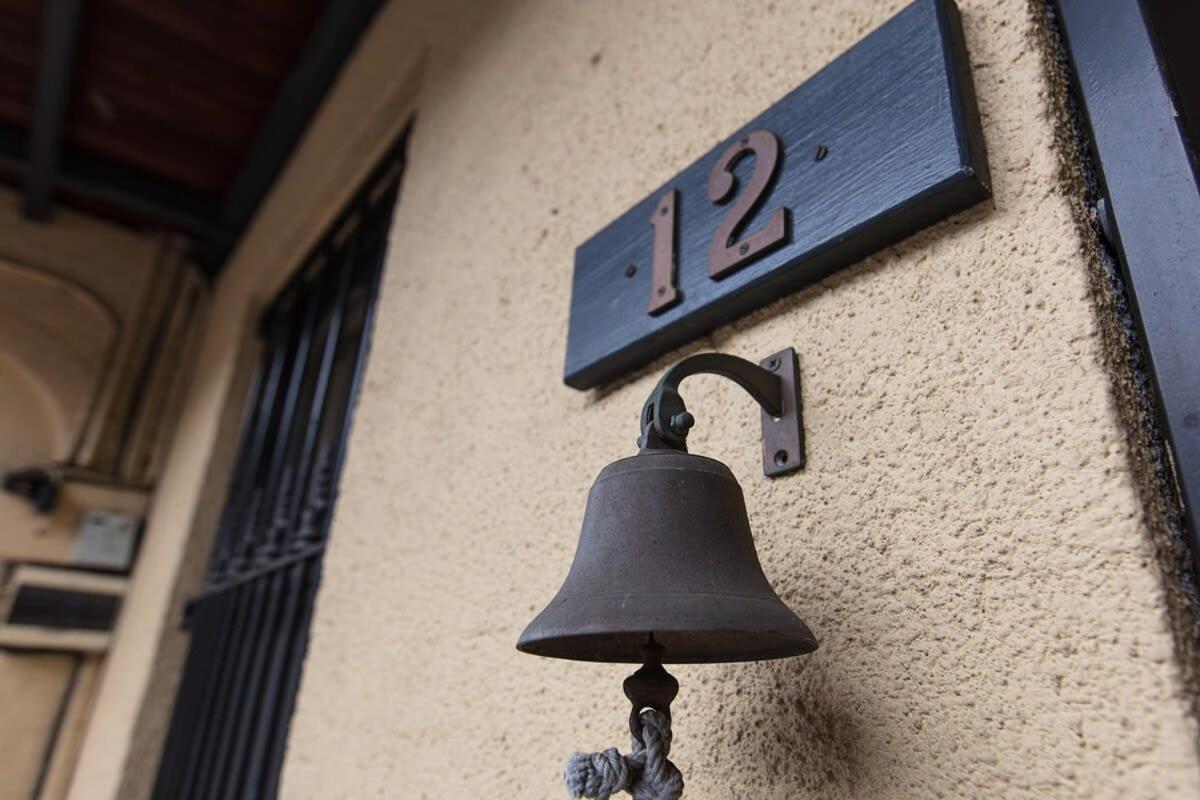 Cute Heritage With Balcony Close To The Holiday home Sydney