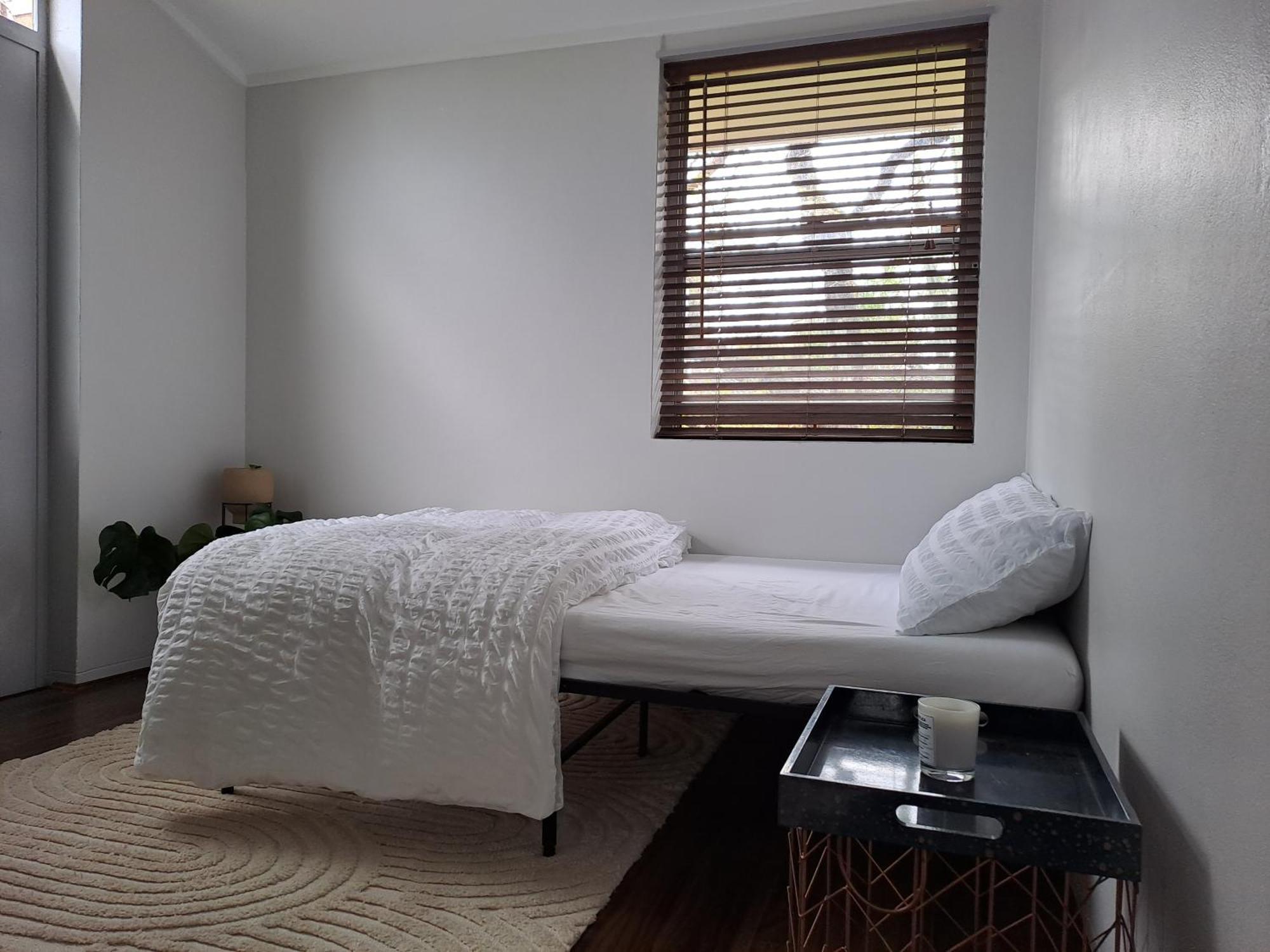 Lovely 1bed Inner West W Parking Apartment