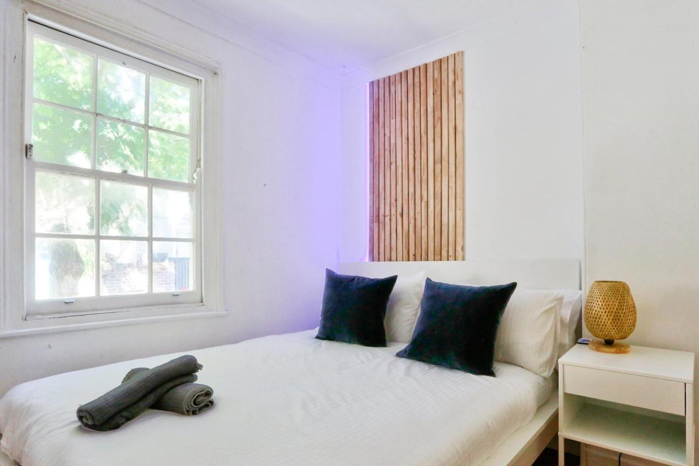Bahay bakasyunan Delightful 2 Bedroom House Pyrmont 2 E-bikes Included Sydney
