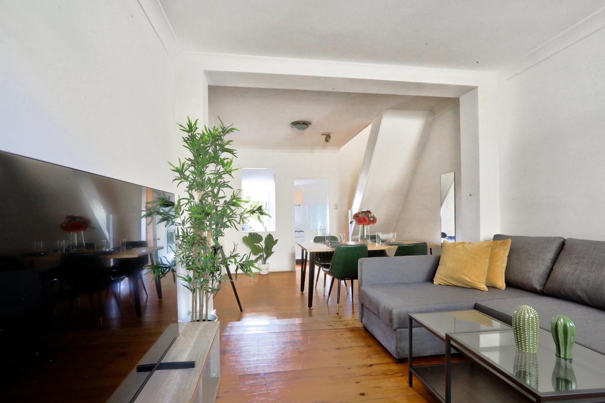 Bahay bakasyunan Delightful 2 Bedroom House Pyrmont 2 E-bikes Included *