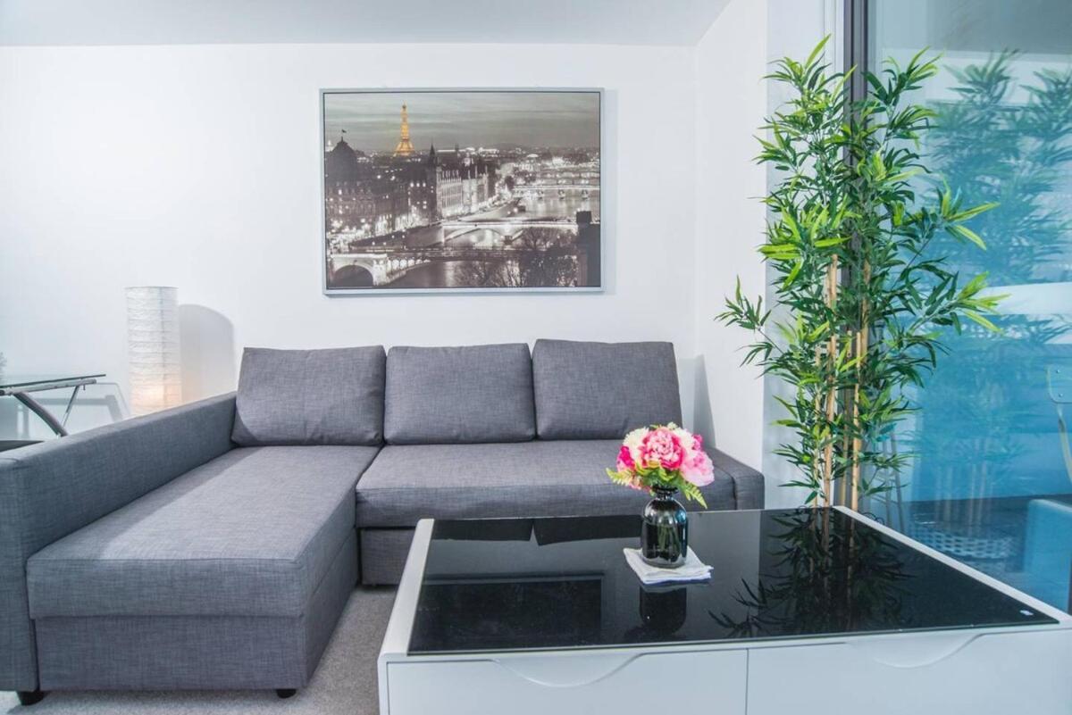 Minimalism Modern Apartment*waterview*parking＊iga Apartment