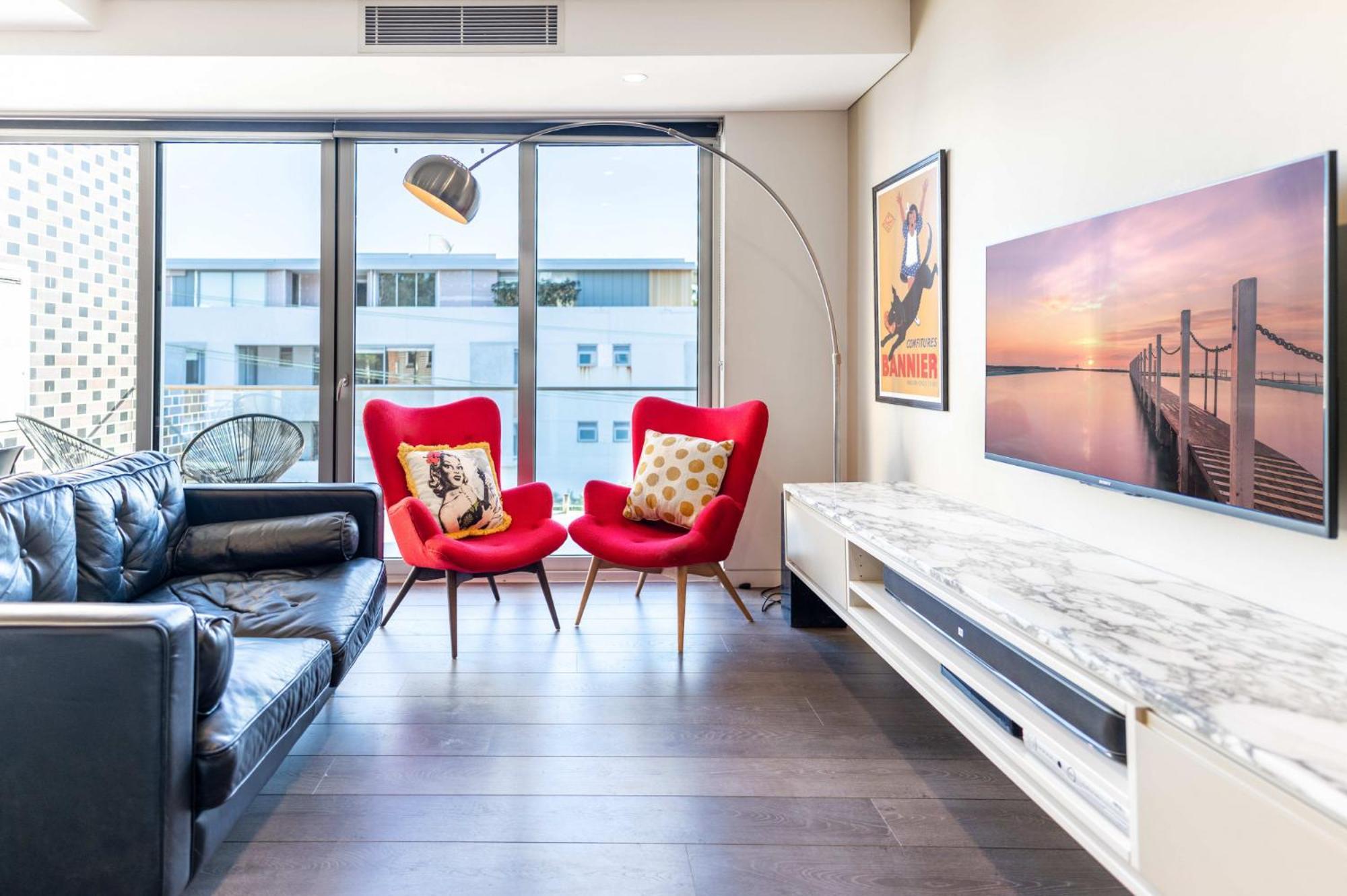 Comfy 1-bed In Perfect Location Apartment *