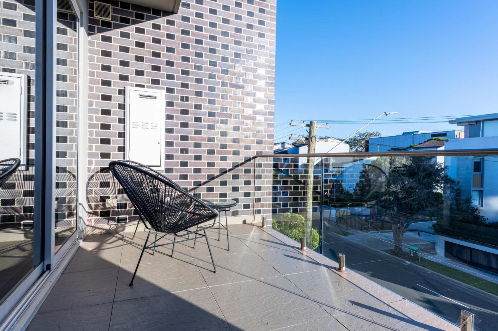 Comfy 1-bed In Perfect Location Apartment Sydney