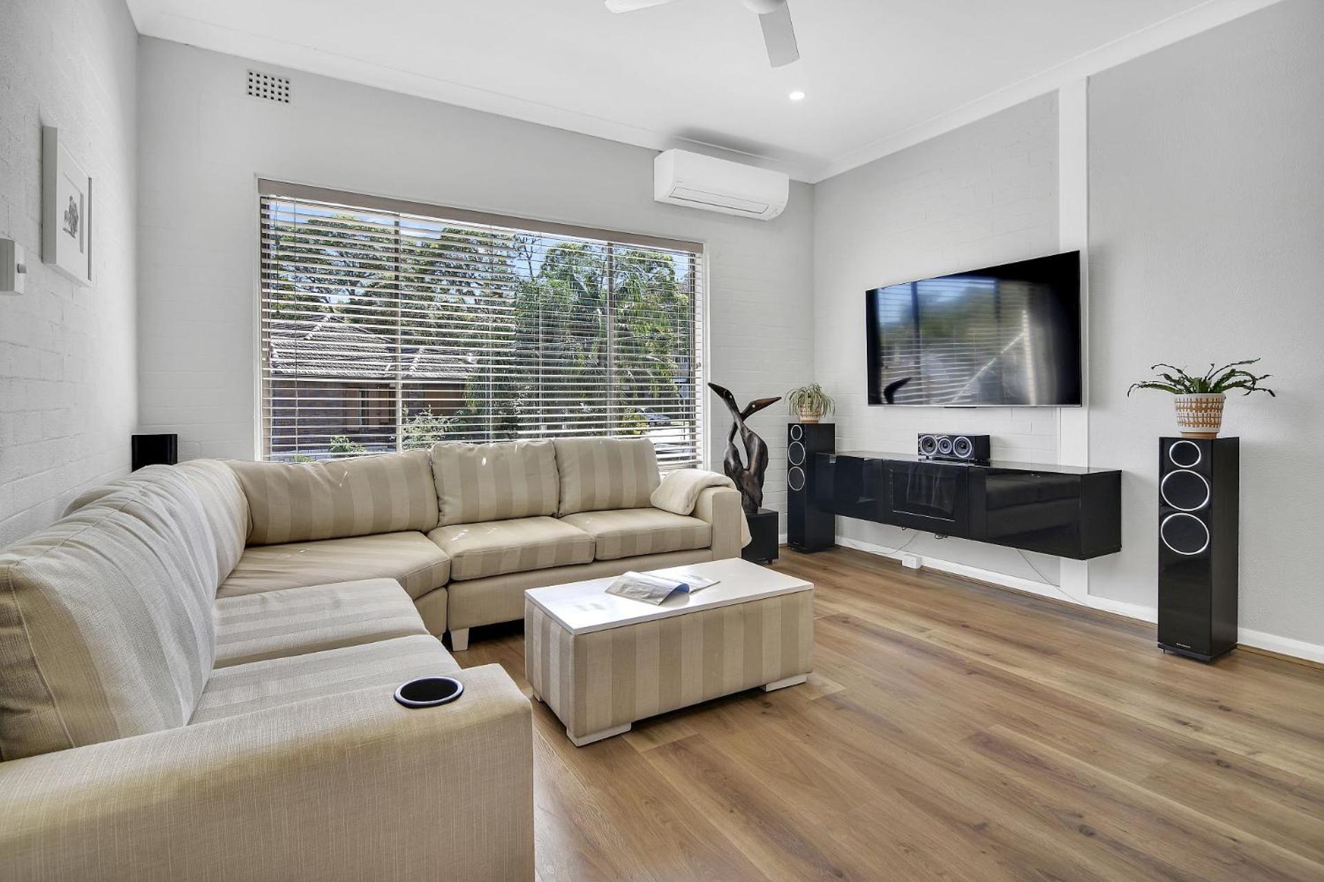 Stylish, Sunny & Spacious 2 Bedroom Apartment, Mosman Sidney
