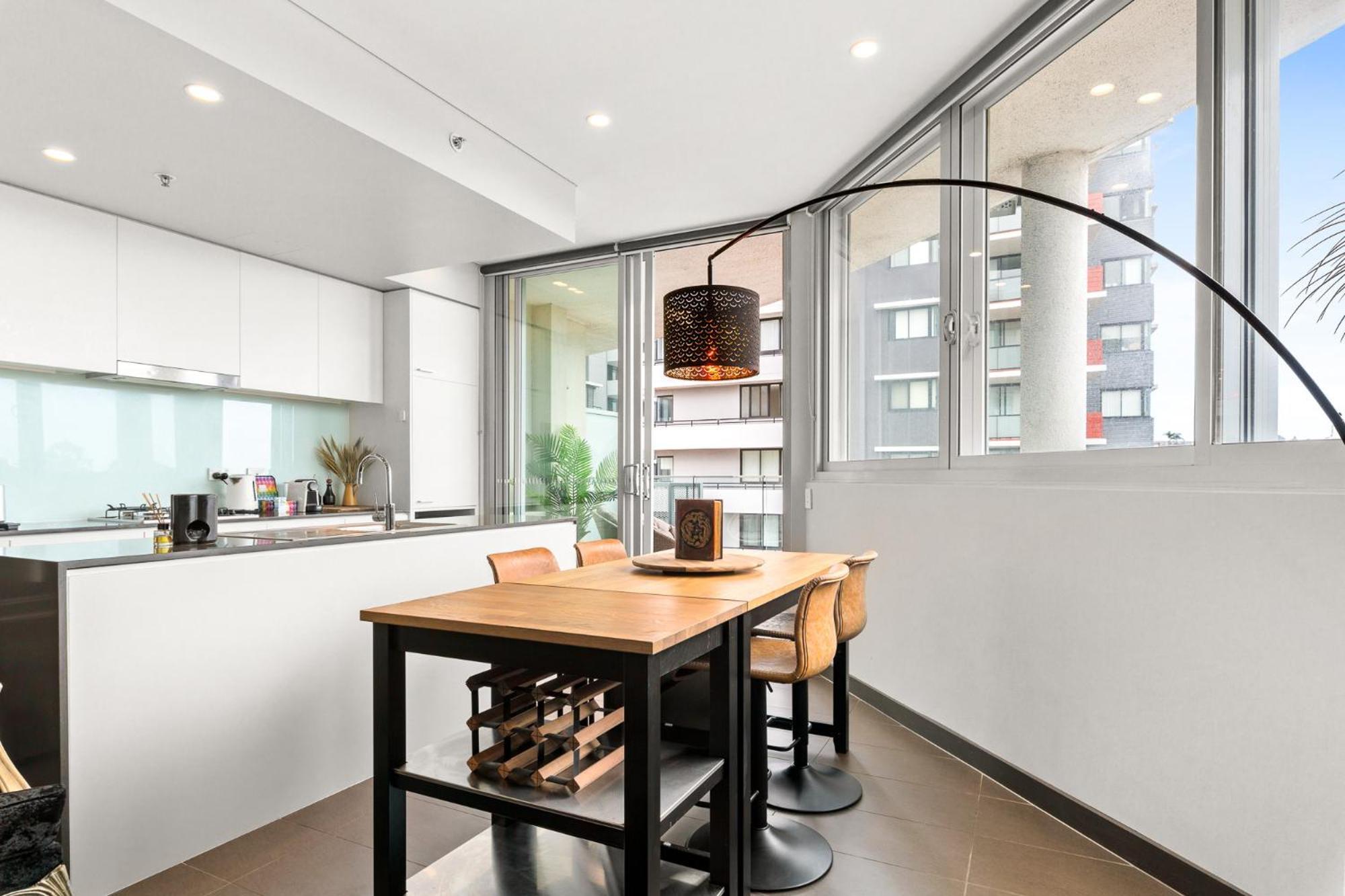 Elegant 1-bed By Riverside Park & Amenities * Sydney