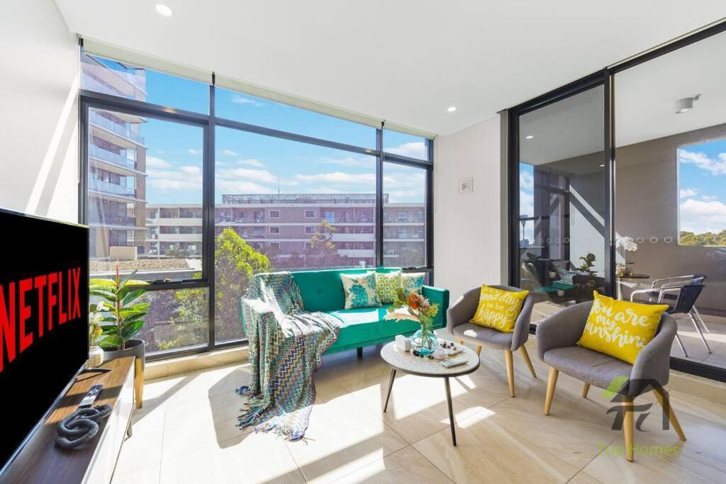 Sunshine 2 Bed In Olympic Park