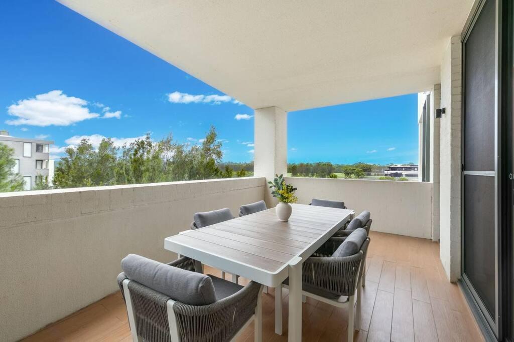 Luxury Waterfront 2 Bed Near Olympic Park & Parra *