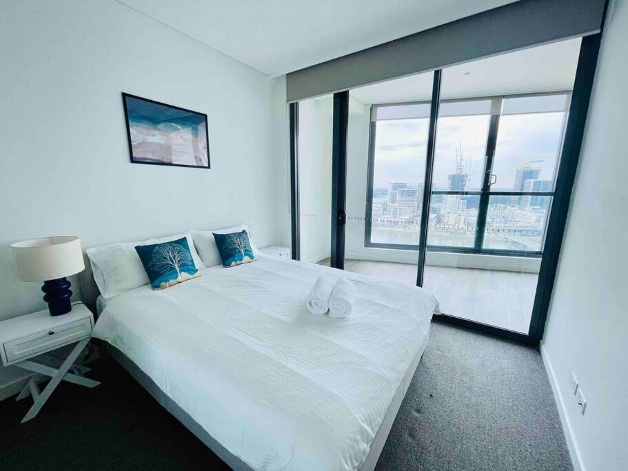 Apartment Luxious Startling Waterview Highrise *
