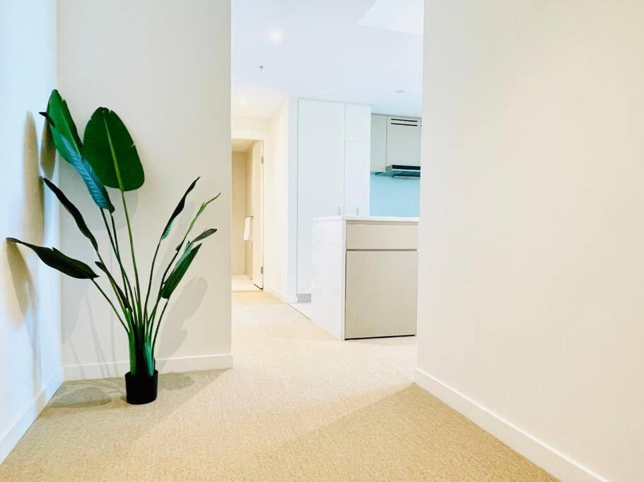 Fascinating Waterview 2 Bedrooms *