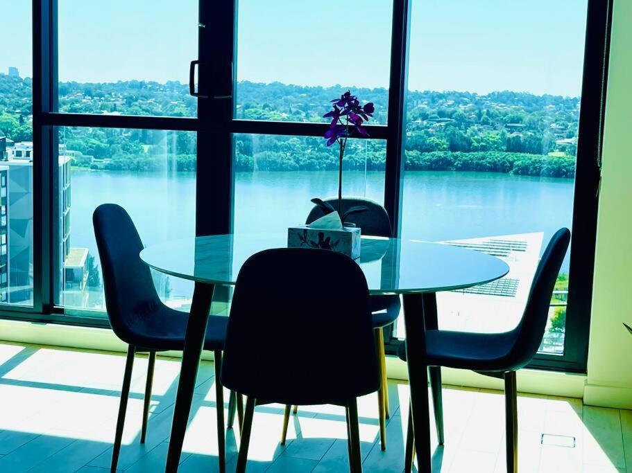 Apartment Fascinating Waterview 2 Bedrooms Sydney