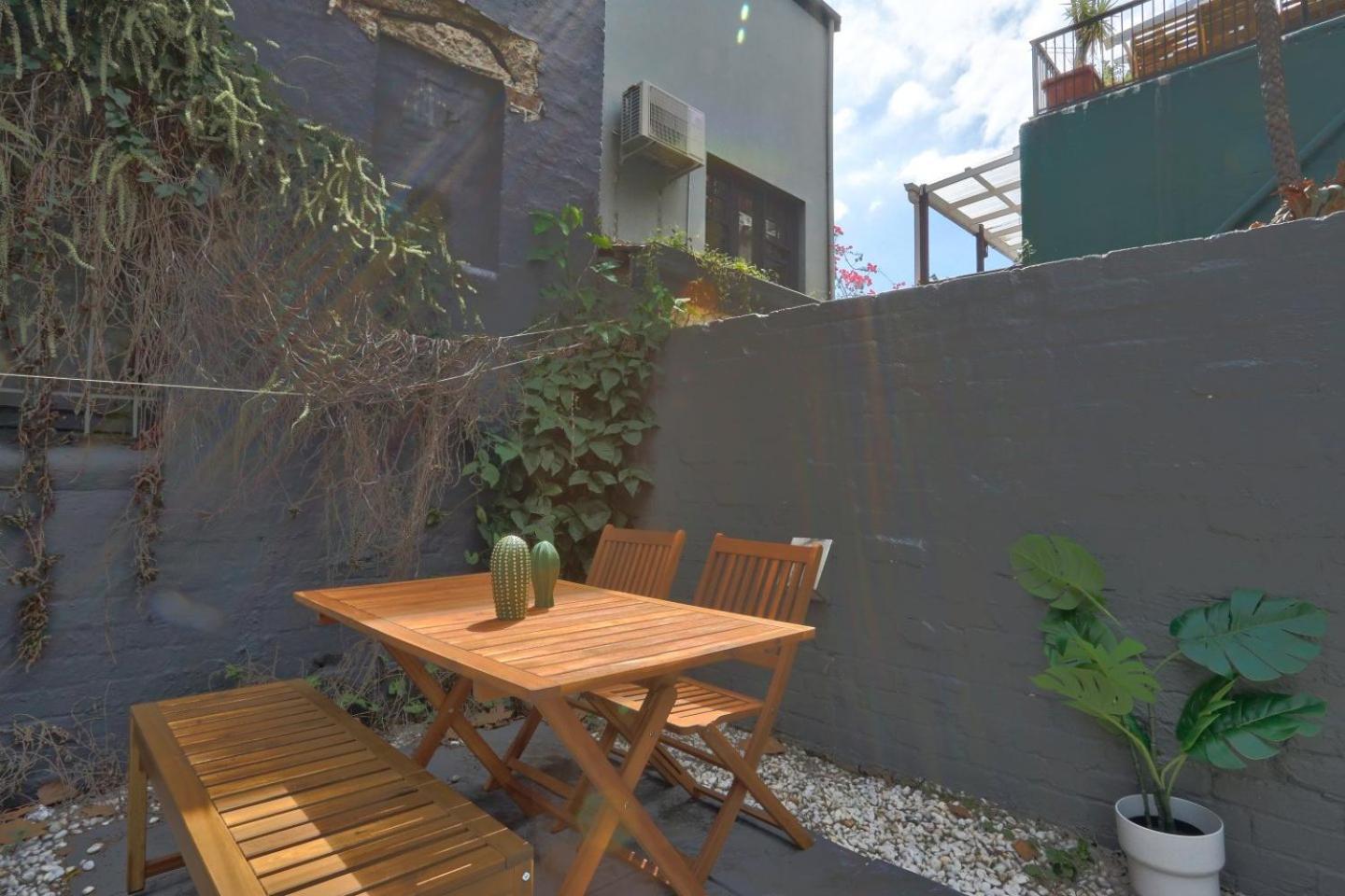 Good For Family 3 Bedroom House Darlinghurst With 2 E-bikes Included Holiday home Sydney