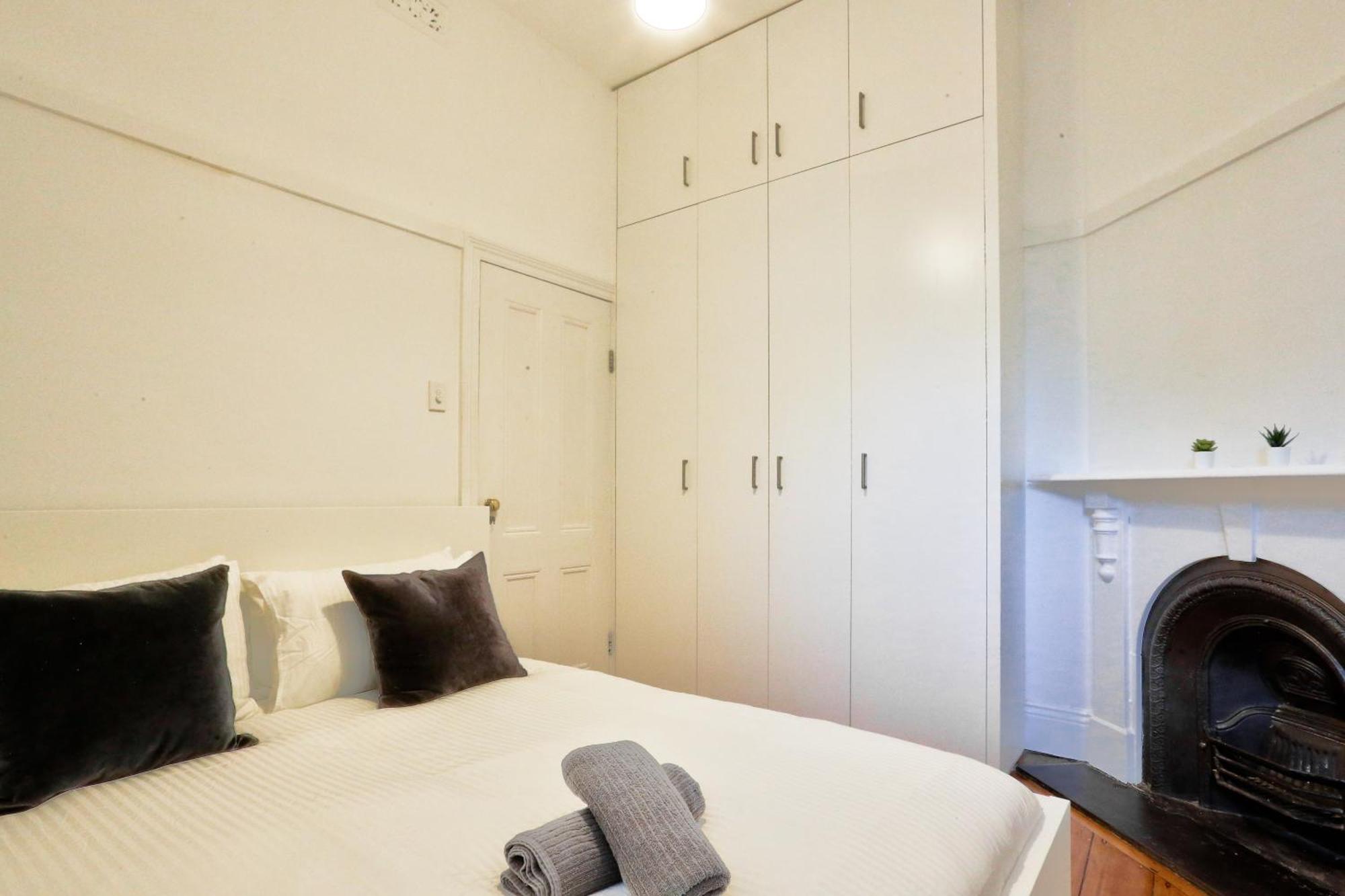 Holiday home 2 Bedroom House Situated At The Centre Of Surry Hills 2 E-bikes Included Sydney