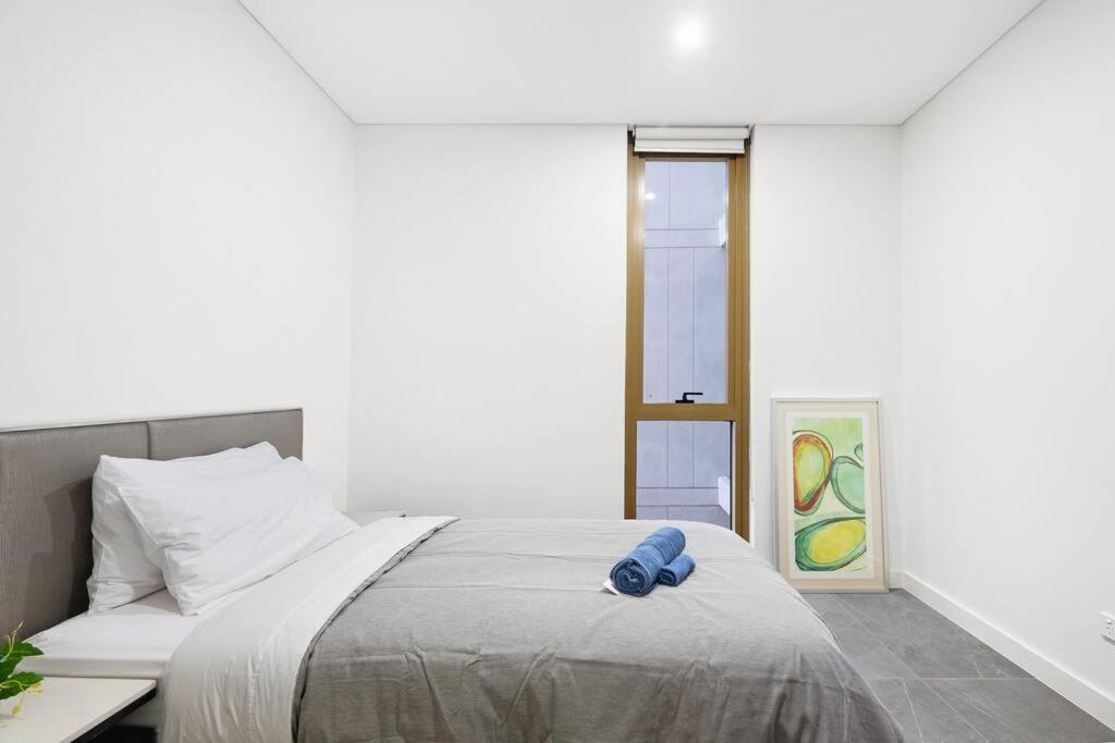 Apartment Olympic Park Modern 3 Bedroom With Pool & Free Parking *