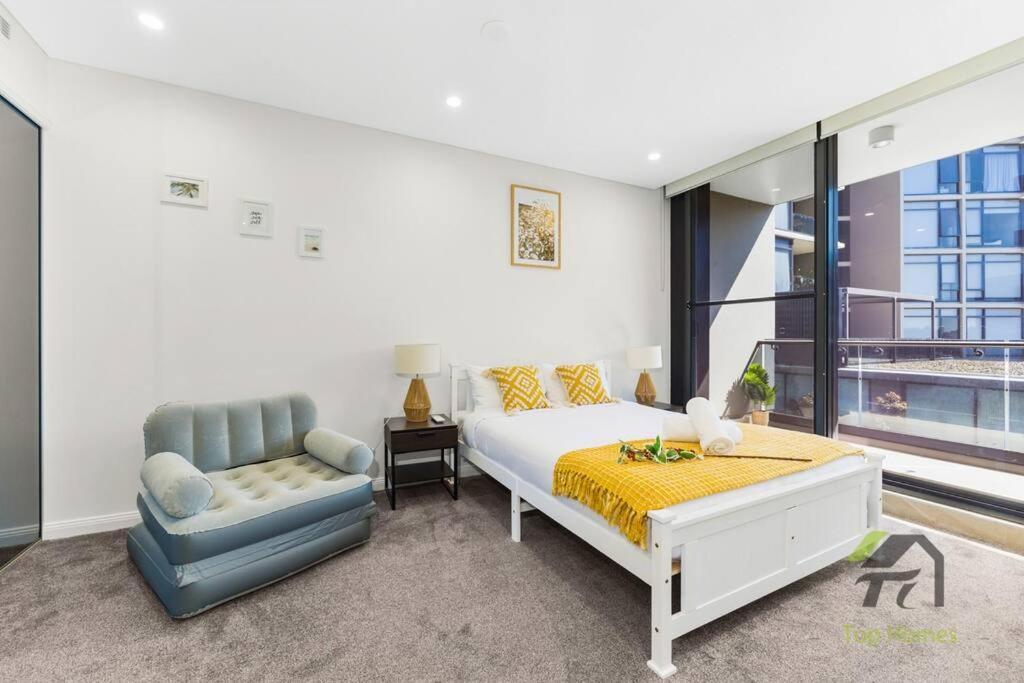 Sunshine 2 Bed In Olympic Park
