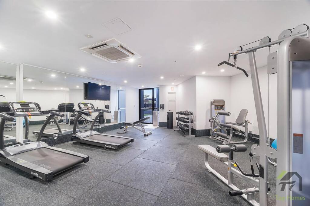Sunshine 2 Bed In Olympic Park *