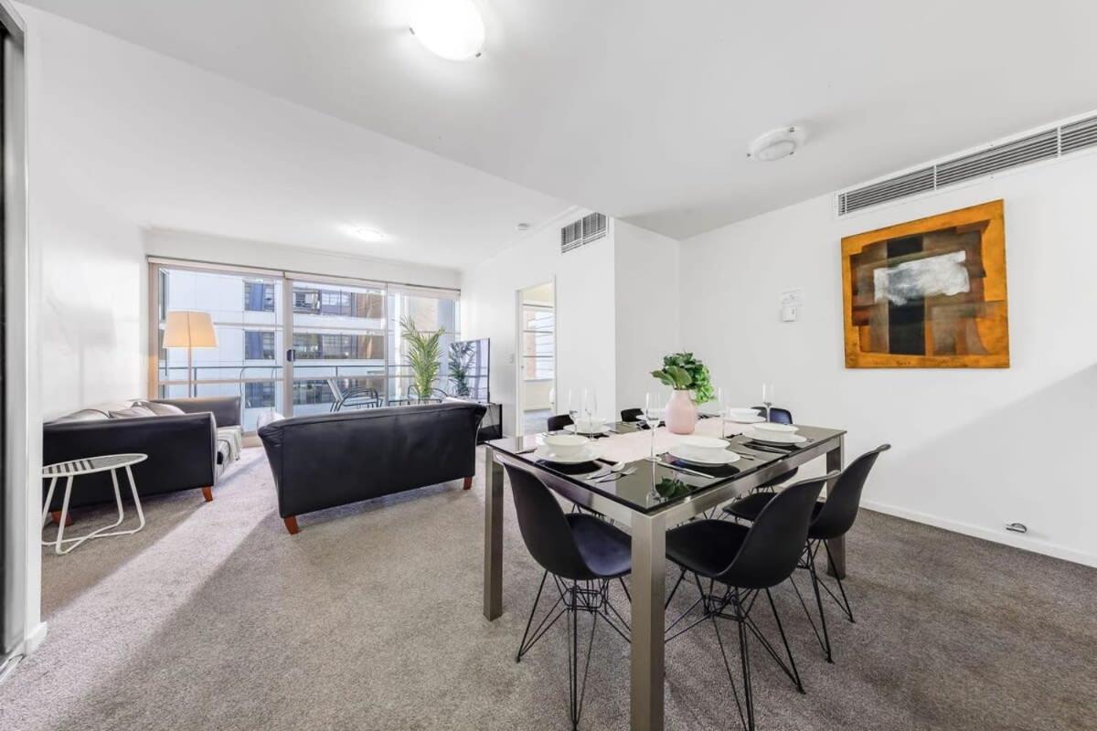 A Comfy 2br Right Next To Darling Harbour Apartment Sydney