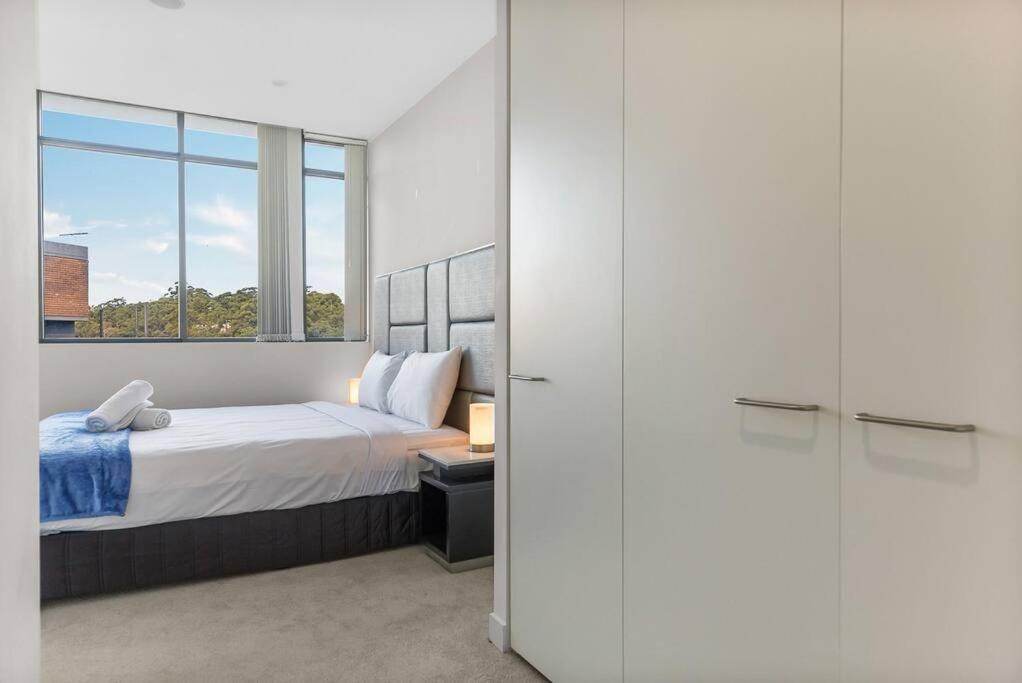 Apartment Two Bedroom Private In Lane Cove With Parking