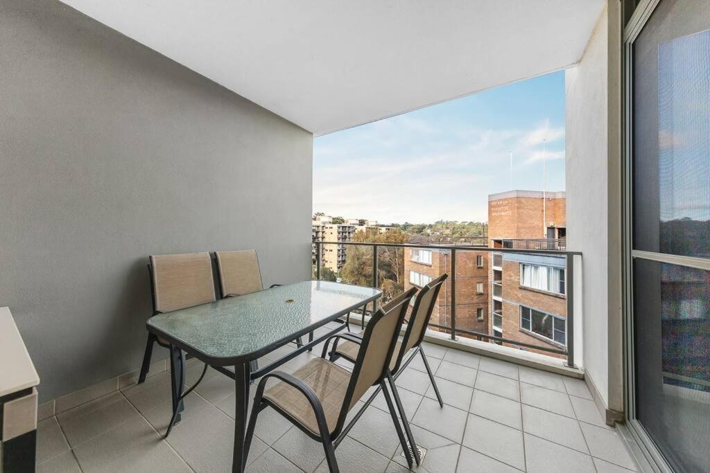 Two Bedroom Private In Lane Cove With Parking *
