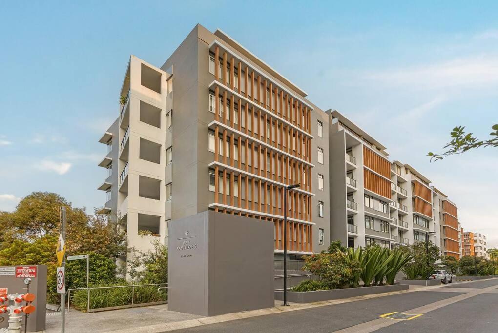 Two Bedroom Private In Lane Cove With Parking Apartment *