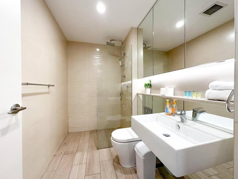 Living Made Easy : 1 Bed In Ashfield Heart