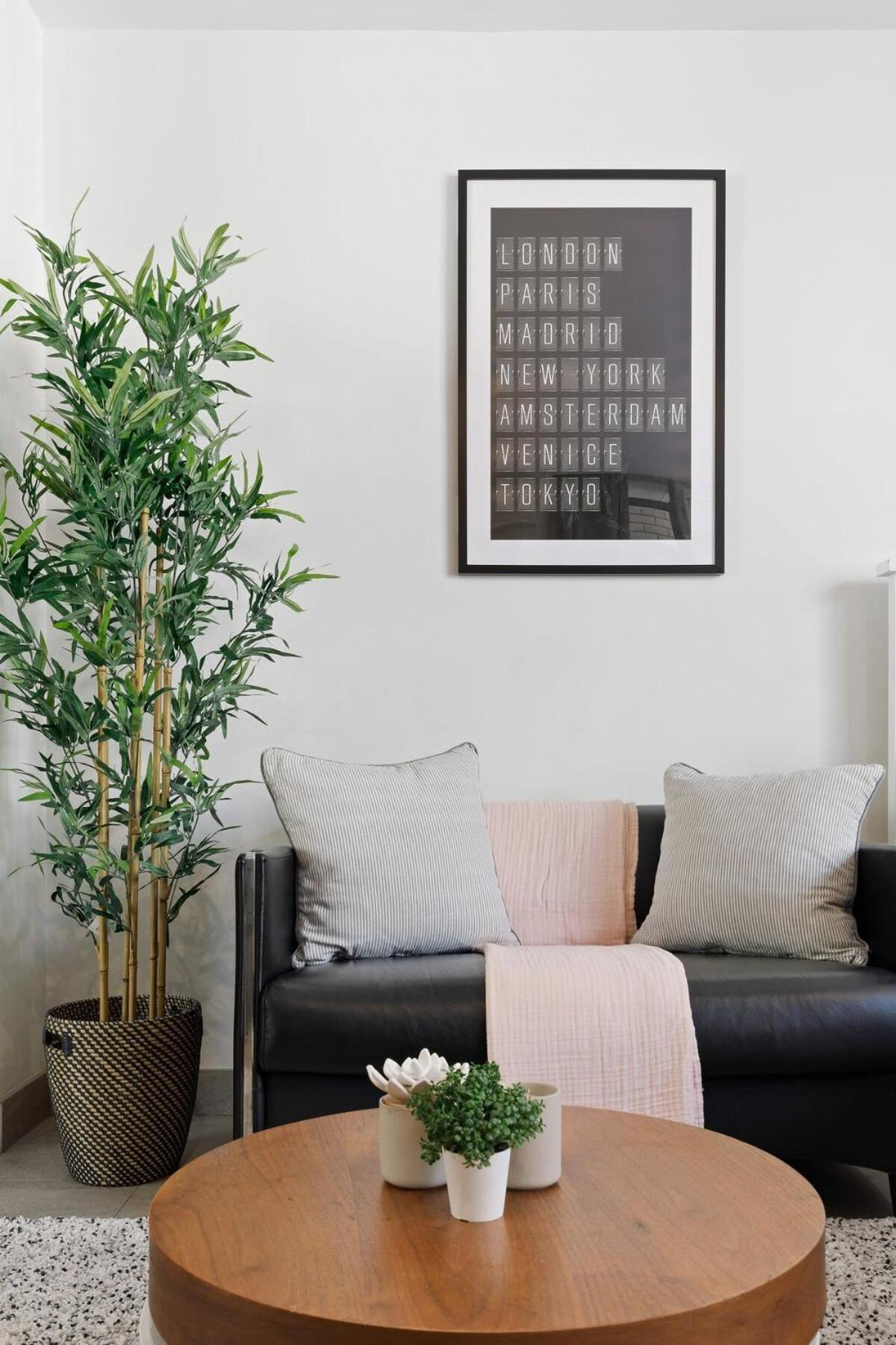 Stylish & Cozy Studio, 5min Walk To Bondi Apartment *