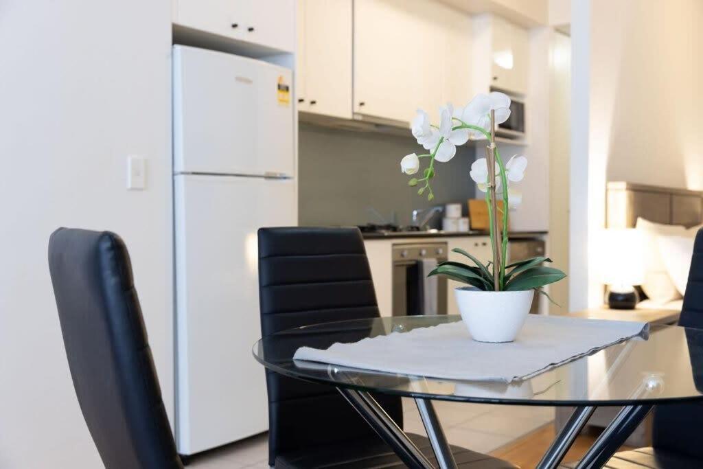 A Modern & Stylish Next To Darling Harbour * Sydney