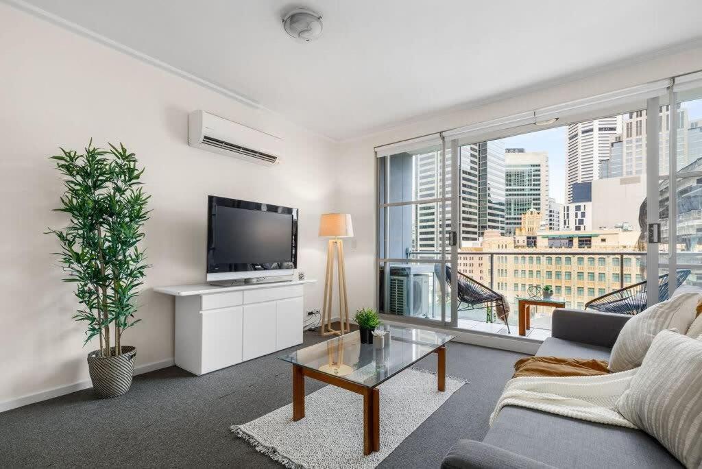 A Modern Views Next To Darling Harbour Apartment