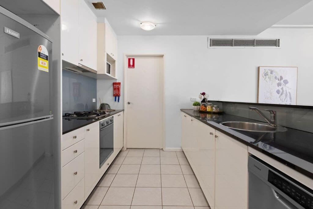 A Comfy 2br For 7 Next To Darling Harbour * Sydney