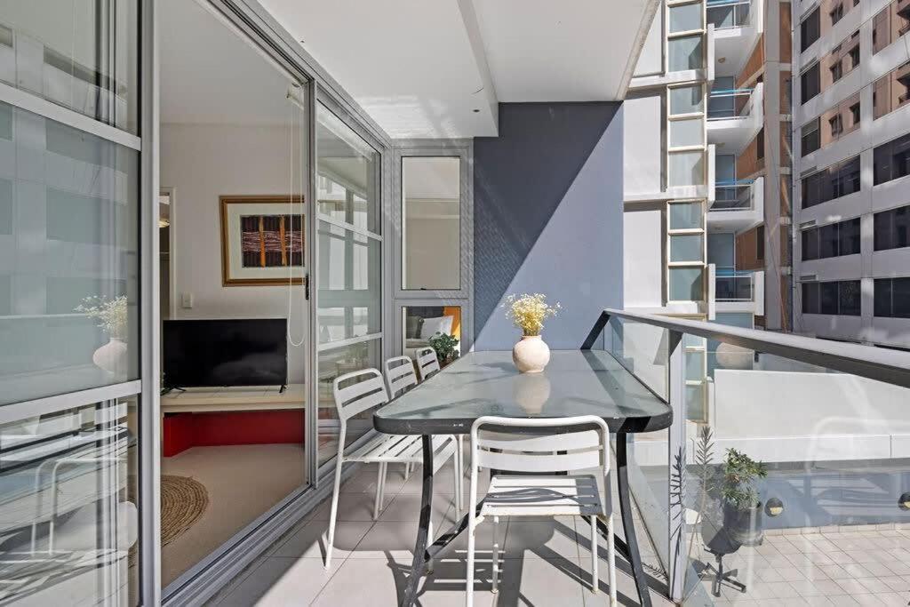 A Comfy 2br For 7 Next To Darling Harbour *