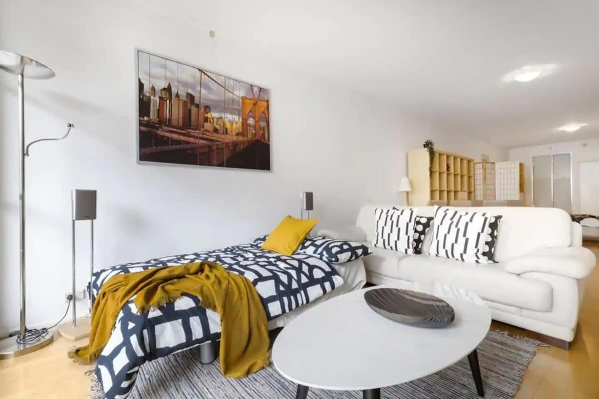 Apartment A Stunning & Cozy Next To Darling Harbour *