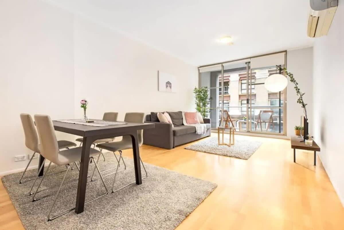 A Stylish & Cozy Next To Darling Harbour * Sydney