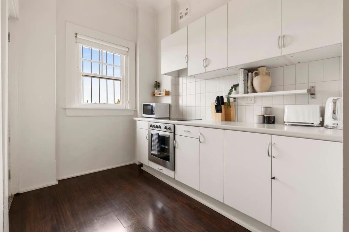 Lovely In Darlinghurst * Sidney