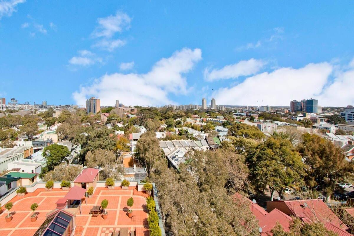 Apartment Expansive Views From 1 Bedroom Sydney
