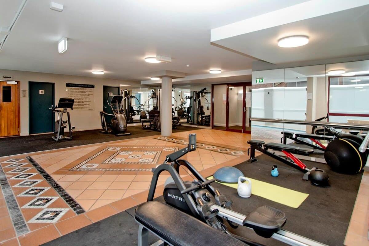 Apartment Expansive Views From 1 Bedroom