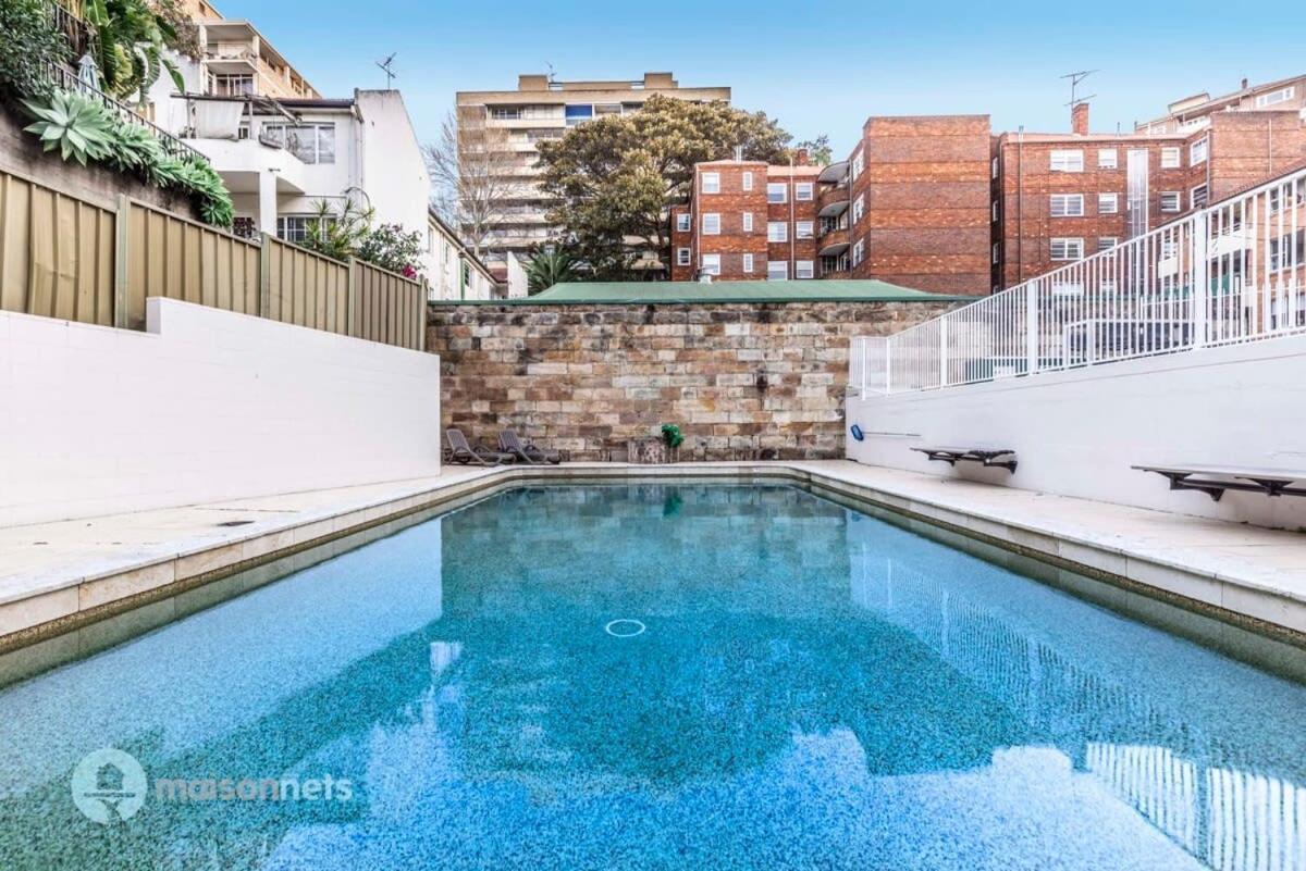 Apartment With Parking Balcony & Water Views Sydney