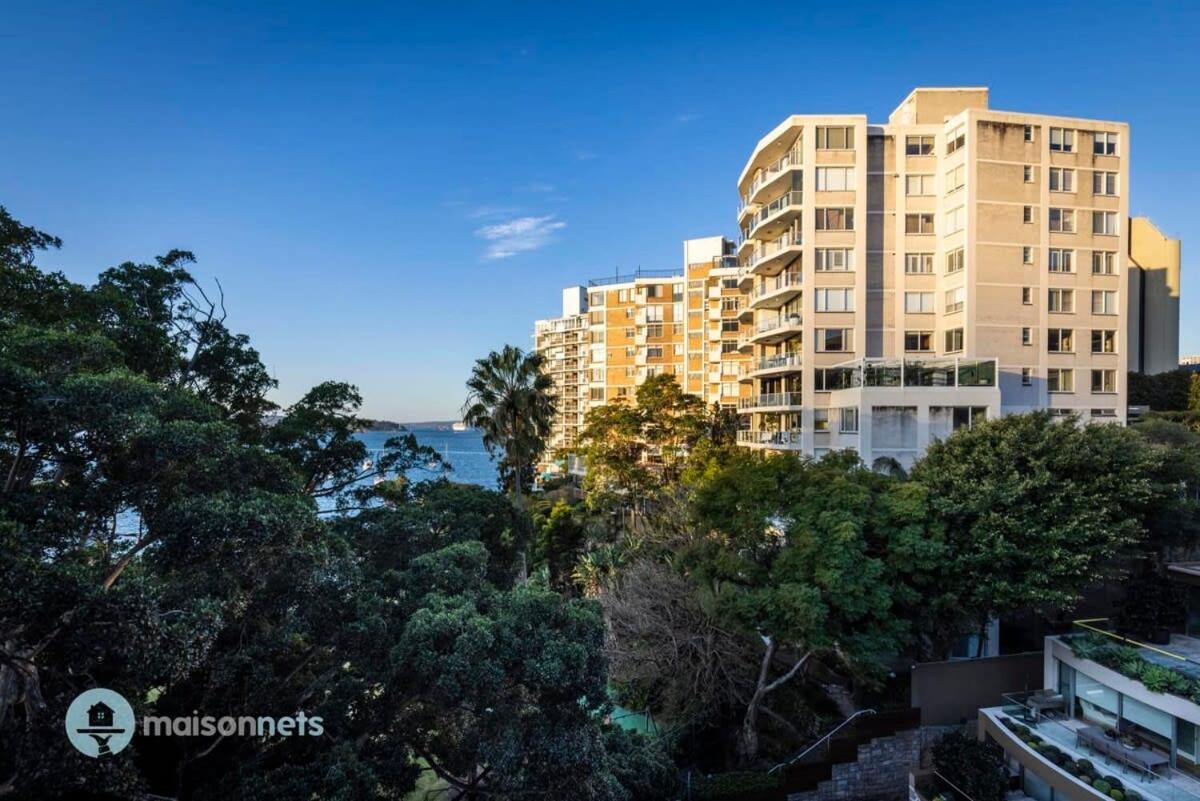 Apartment With Parking Balcony & Water Views *