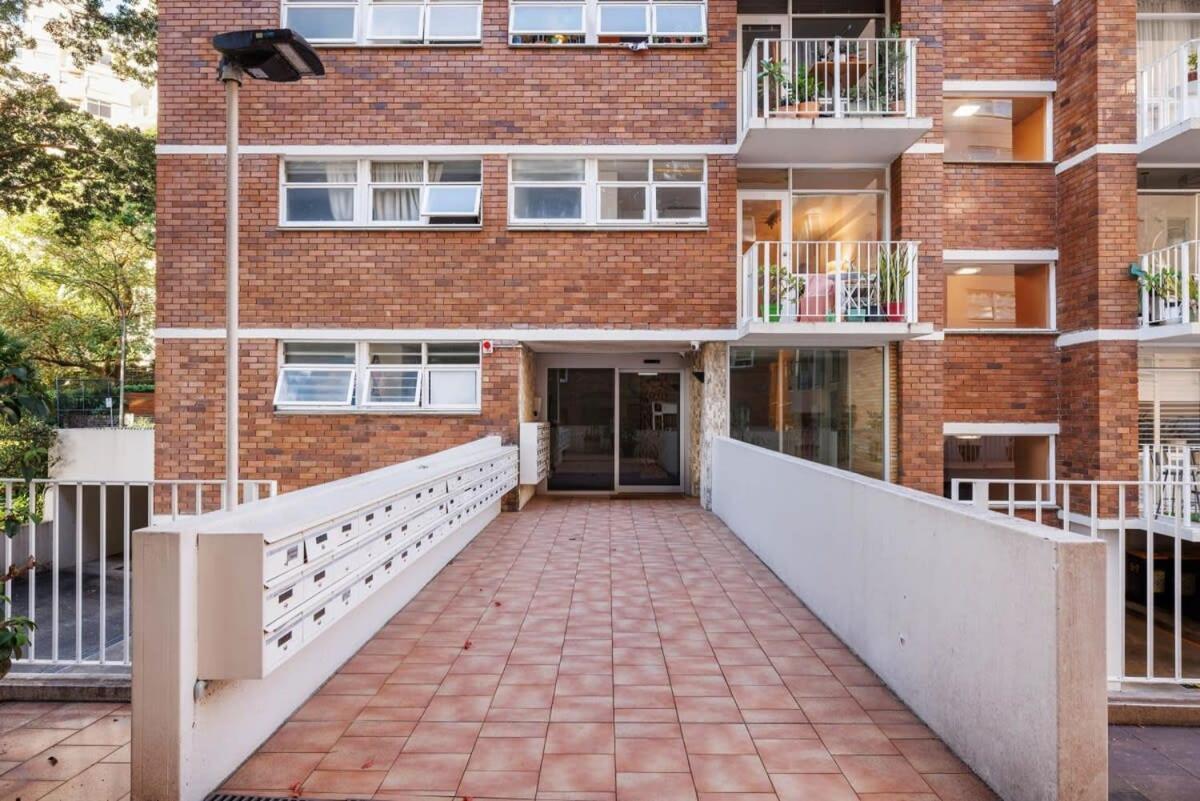 With Parking Balcony & Water Views Apartment Sydney
