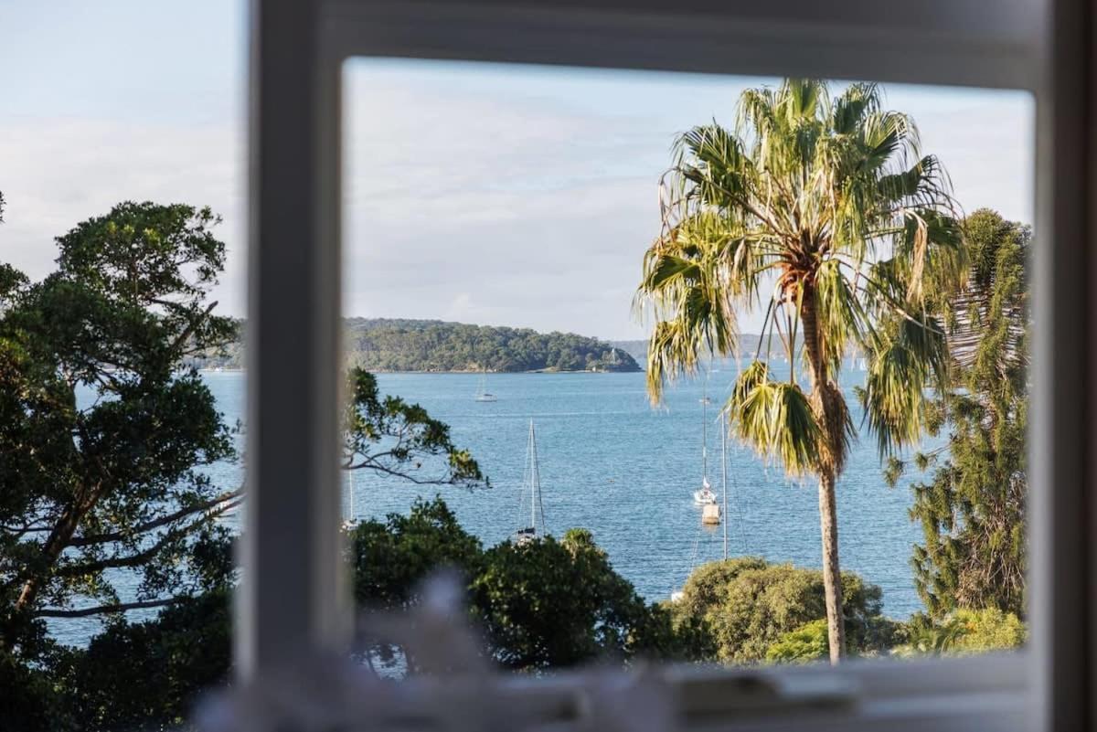 Apartment With Parking Balcony & Water Views Sydney