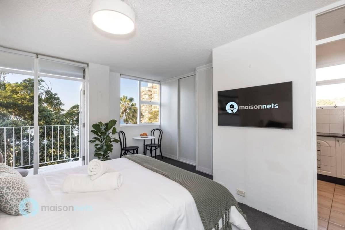 Apartment With Parking Balcony & Water Views