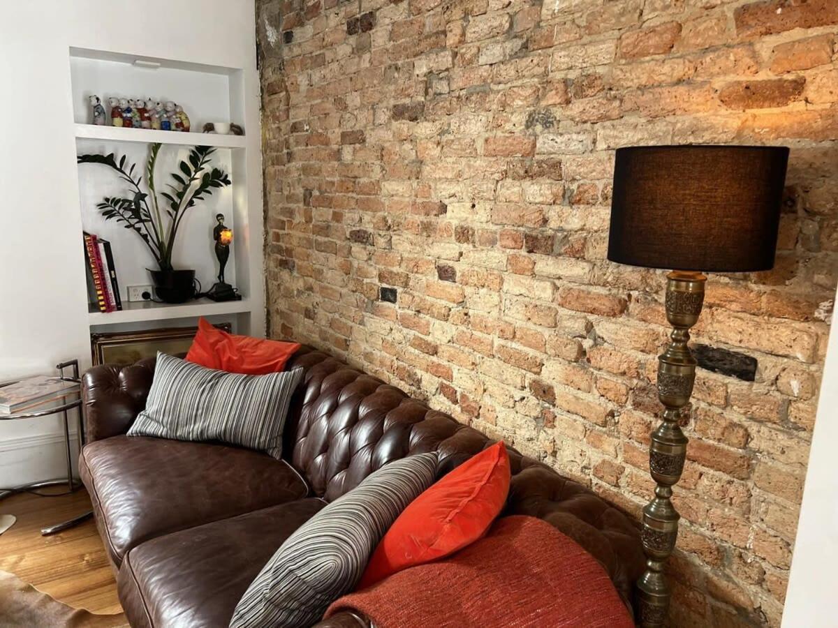 Modern Surry Hills Century Holiday home