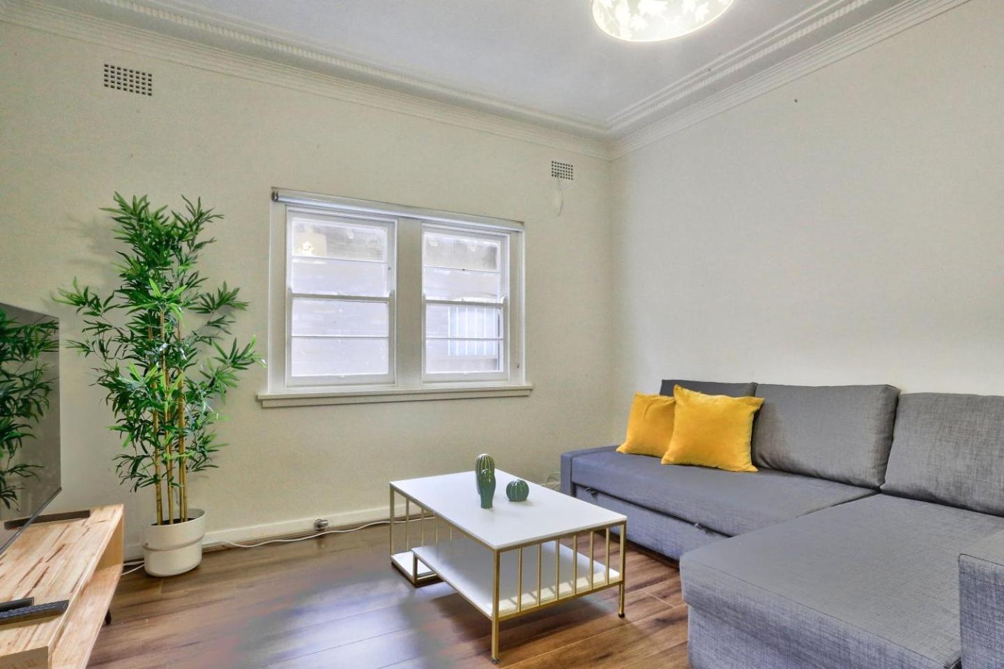 Charming 3 Bedroom On The Edge Of Downtown Glebe *