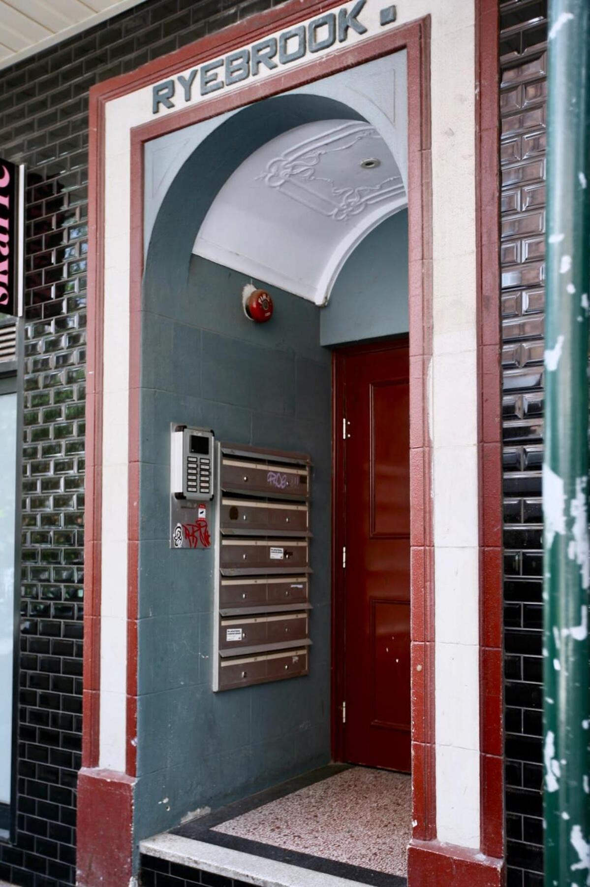 Lux & Quiet In, Potts Point Apartment Sydney