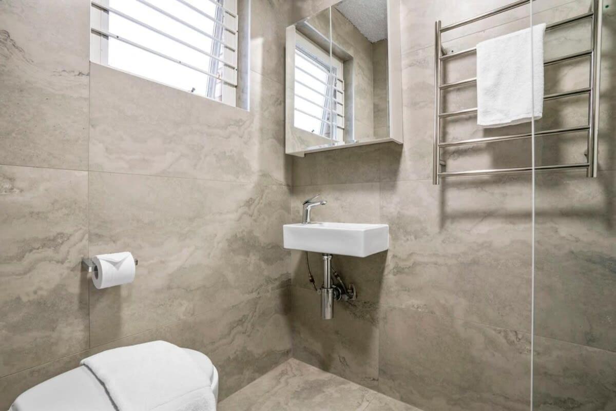The Great Escape, Paddington Apartment *