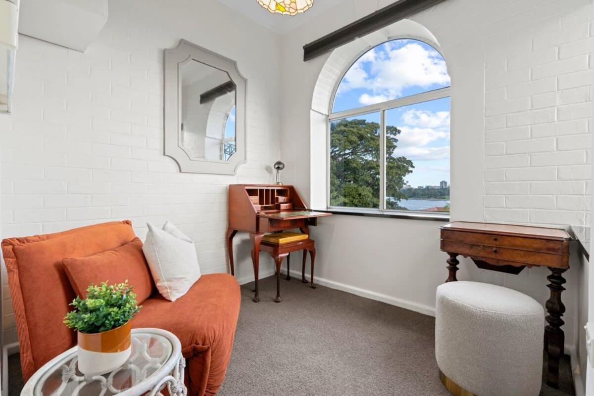 Lovely With Spectacular Views