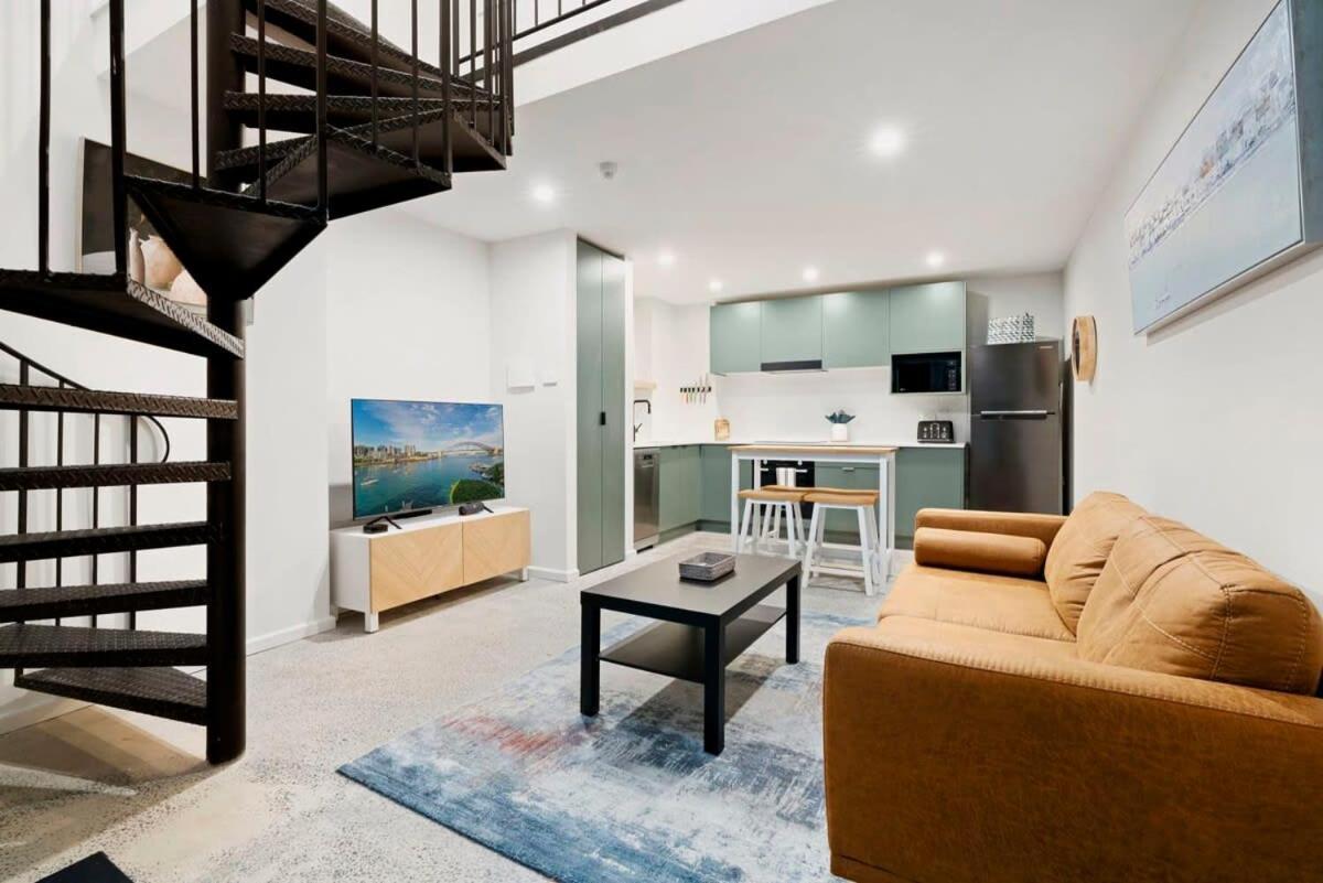 Cosy Camperdown Apartment